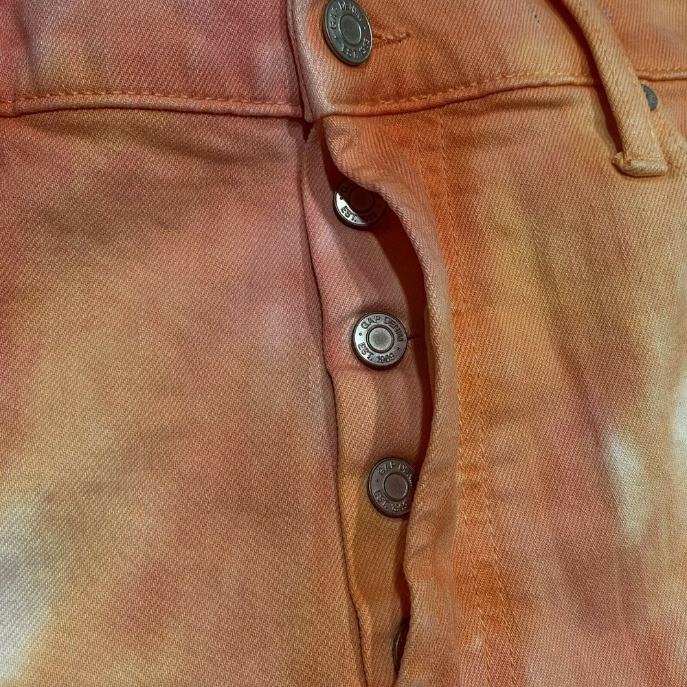 NWT GAP Women's Cheeky Denim Shorts Sz 2 Orange Tie Dye Stretch #575099 - Picture 4 of 6